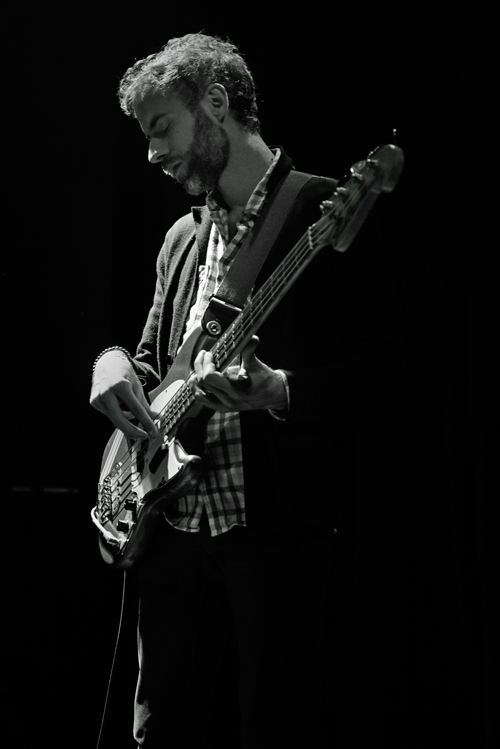 Basgitarist Chris Morissey van Mark Guilliana Beat Music.