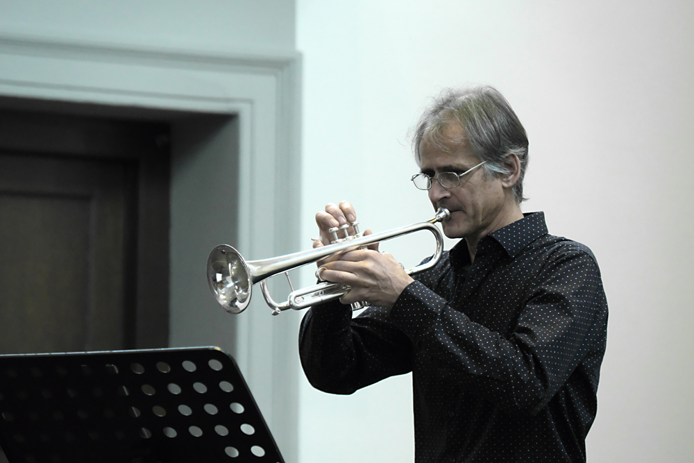 Markus Stockhausen vormde met Eric Vloeimans een trompetduo. 