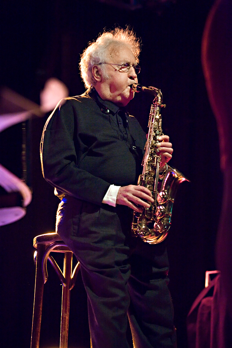 Op 86-jarige leeftijd speelde Lee Konitz nog in de Leidense Jazzweek 2014.