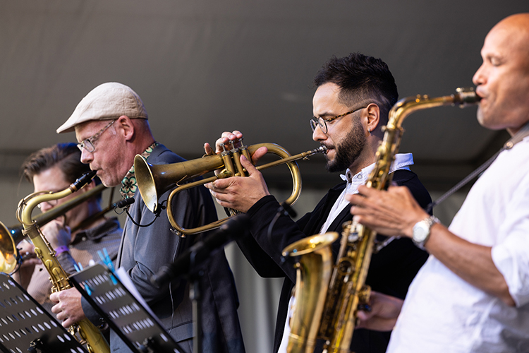 In 'Music for Octet' speelden trompettist Bruno Calvo en altsaxofonist Miguel Zenón mee.